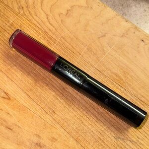 L'Oreal Paris Infallible Pro Last Two Step lipstick ( New)
